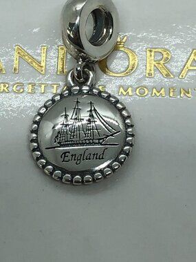 ✨🔥Pandora England Charm travel charm